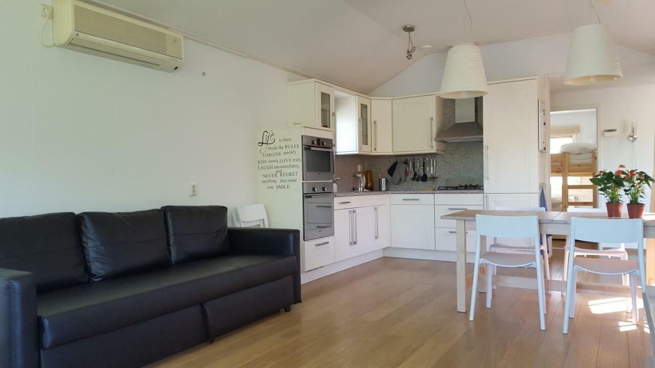 Stern 252 Villa Синт Аналанд Екстериор снимка